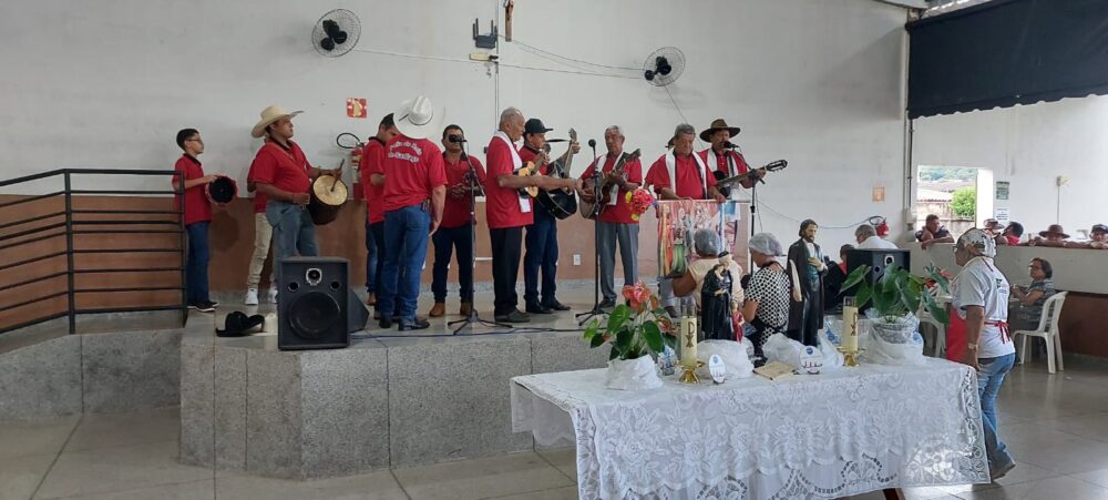 Encontro de Folia de Reis  da Rádio Regional FM e Sociedade São Vicente de Paulo  arrecada R$ 64,2 mil