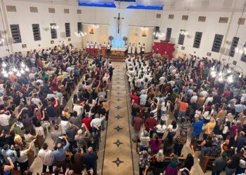Festividade de Santa Rita de Cássia e São Sebastião encerra com procissão, missa e quermesse em Presidente Olegário