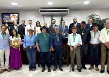 Câmara entrega Medalha “Osvaldo Heráclito de Sousa – Destaque Rural do Ano” a produtores rurais de Presidente Olegário